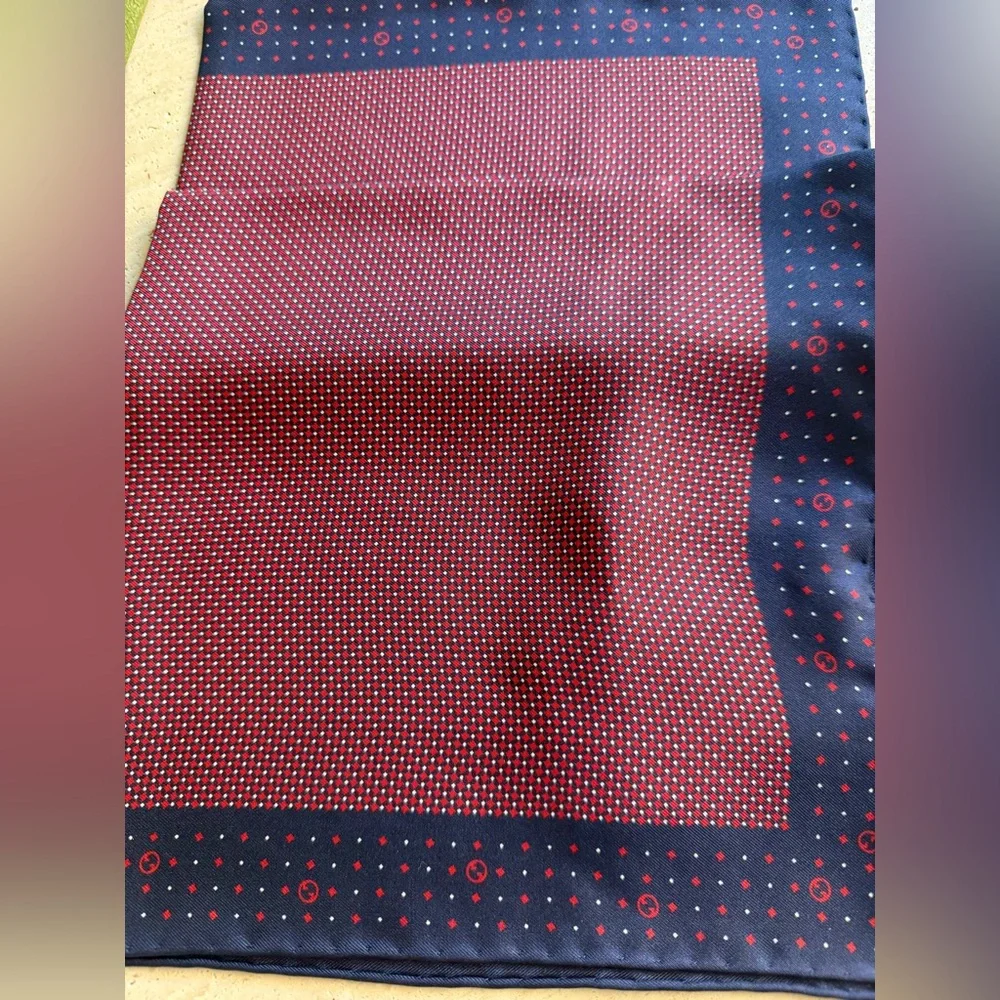 NWT Gucci GG DIAMONDS SILK SQUARE SCARF UNISEX❤️